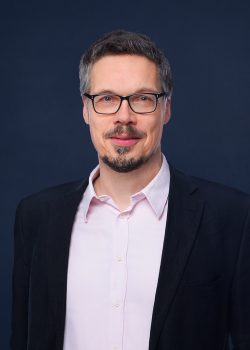 Prof. Dr. Udo Bomnüter
